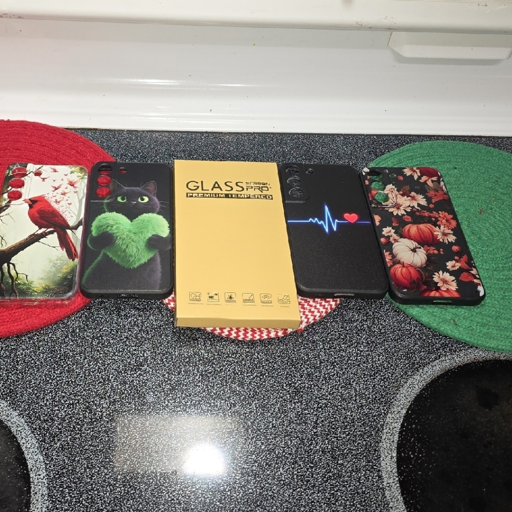 Set of Decorative Phone Cases